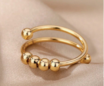 Stressy Anxiety Beads Ring Gold close-up image