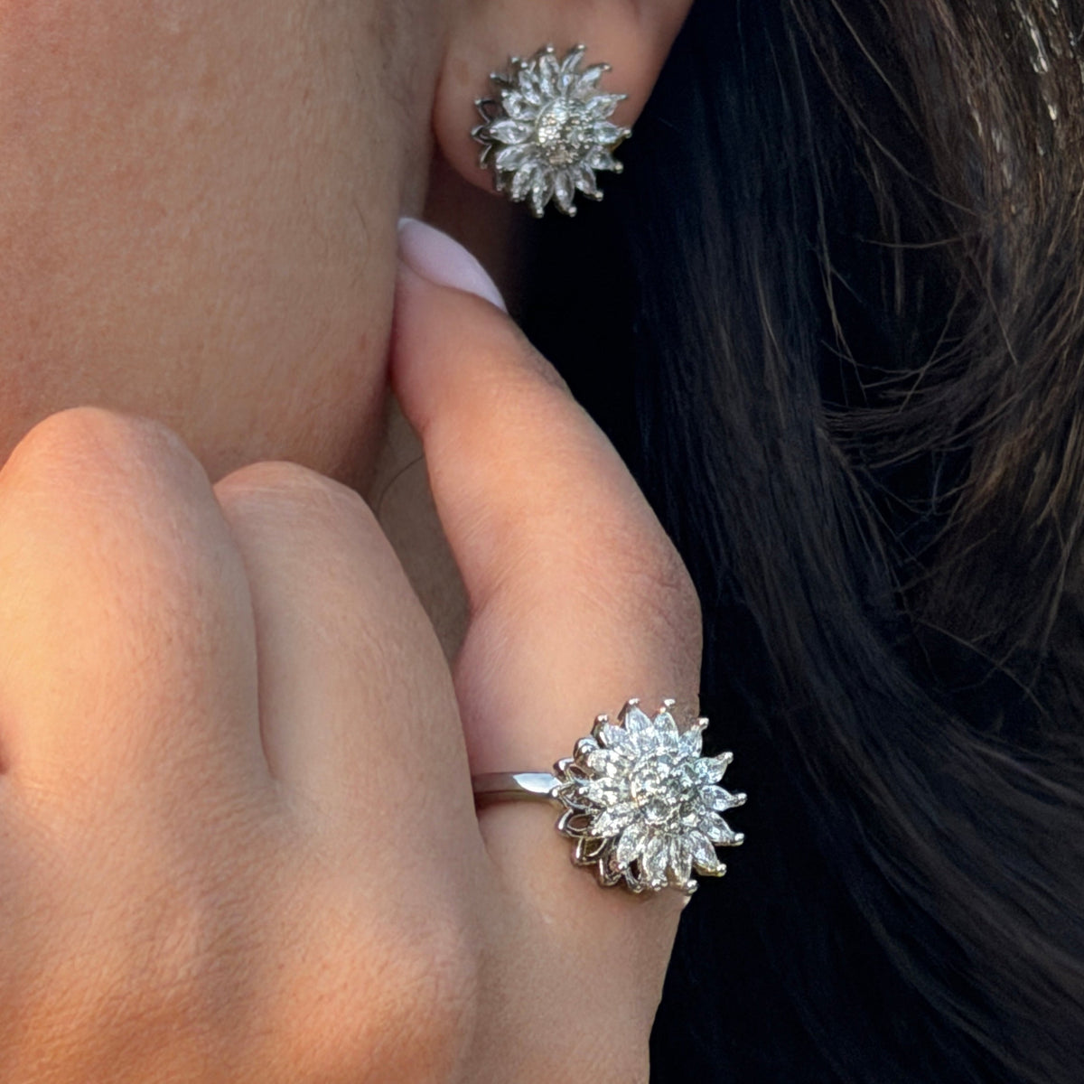 Stressy protea earings gold brass image.